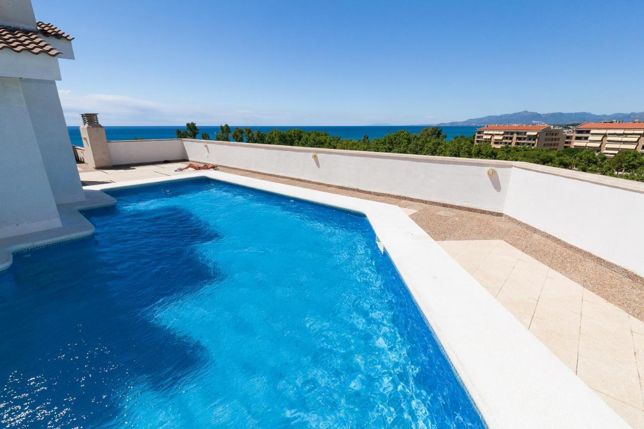 Uhc Aiguadolc Family Apartments Cambrils Exterior photo